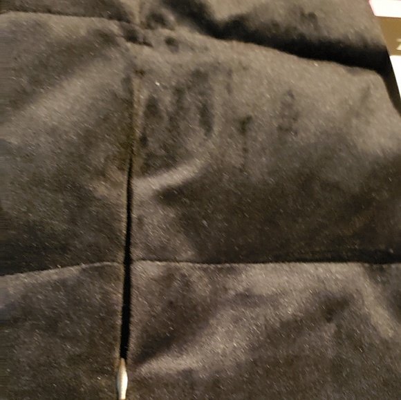 VEST - Picture 2 of 7